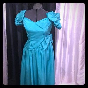 Vintage ILGWU Sea Foam Prom Dress Size 10